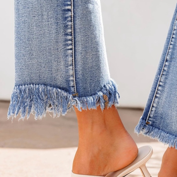 Like New XXL Crop Flare Jeans High Waist Rip Distressed Wide Leg Stretch Raw Hem - Picture 5 of 11